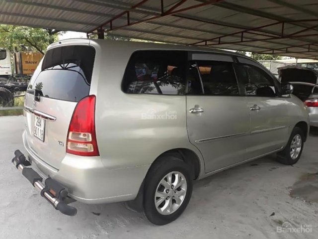 Bán Toyota Innova G màu ghi bạc, số sàn, sản xuất 2008, đi cẩn thận còn rất mới