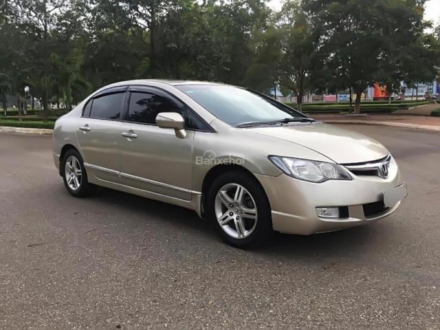 Bán lại chiếc Honda Civic 2.0 sản xuất 2008, xe gia đình thường xuyên bảo dưỡng ở hãng