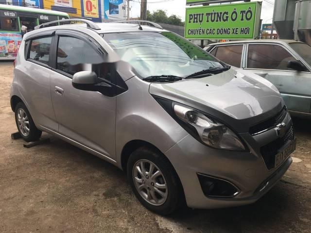 Bán xe Chevrolet Spark LTZ đời 2013, màu bạc xe gia đình