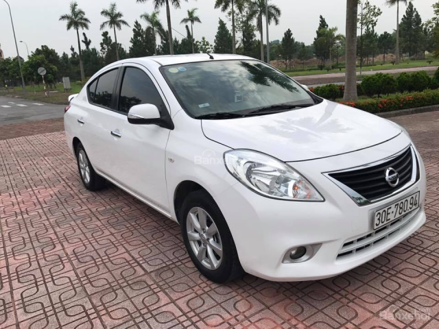 Bán Nissan Sunny đời 2016 màu trắng, giá 440 triệu