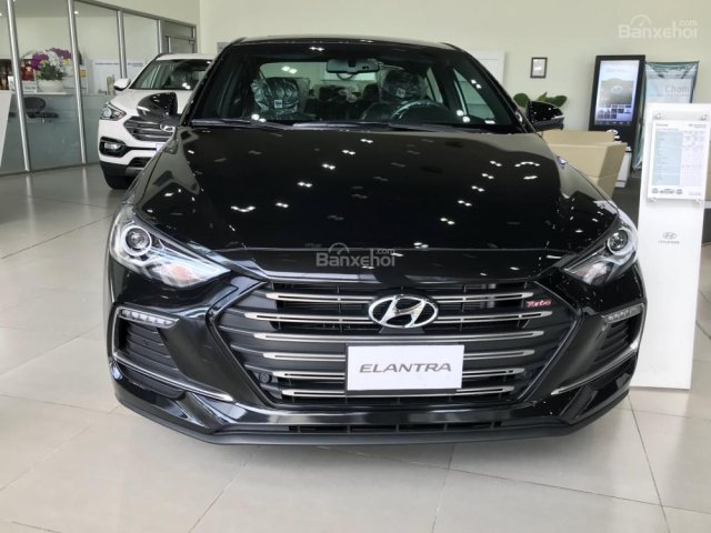 Hyundai Elantra - xe giao ngay - đủ màu - liên hệ Hotline 0939727571