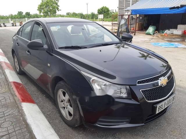 Cần bán Chevrolet Cruze năm 2011, màu đen như mới