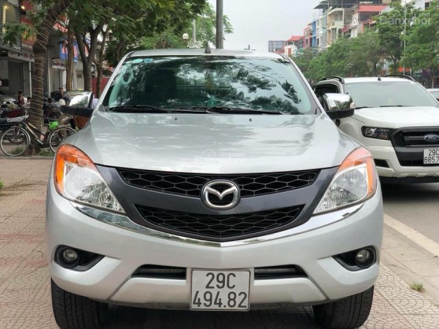 Cần bán xe Mazda BT 50 2.2AT 2015, màu bạc