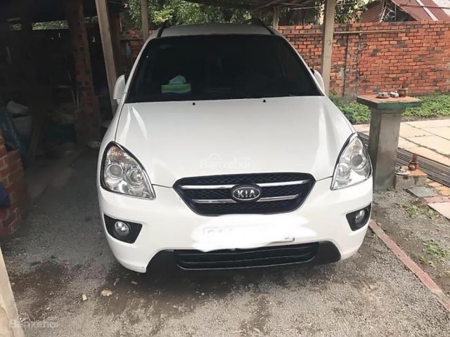 Cần bán xe Kia Carens 1.6MT đời 2010, màu trắng