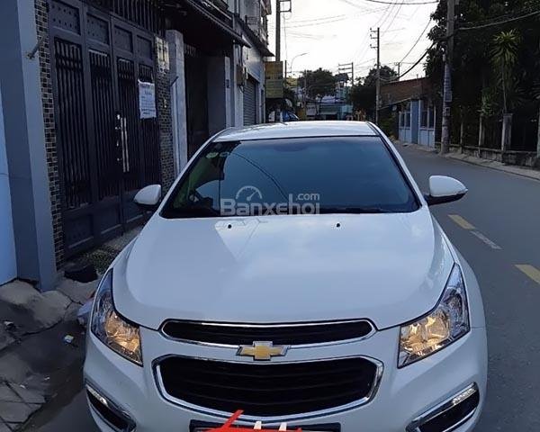 Bán Chevrolet Cruze LT 1.6 MT đời 2016, màu trắng