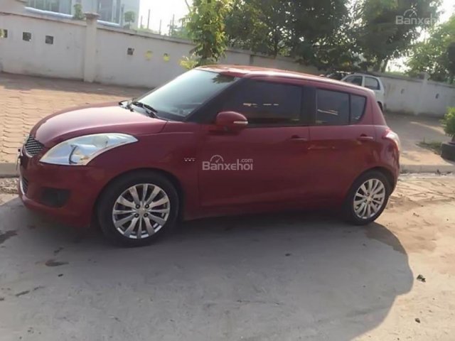 Bán Suzuki Swift 2014 số tự động, đi 6.4 vạn, xe chất chưa đâm đụng ngập nước