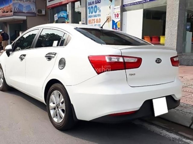 Chính chủ bán Kia Rio 1.4AT sản xuất 2017, màu trắng, nhập khẩu