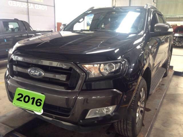 Bán Ford Ranger Wildtrak 3.2L 4x4AT sản xuất 2016, màu đen 