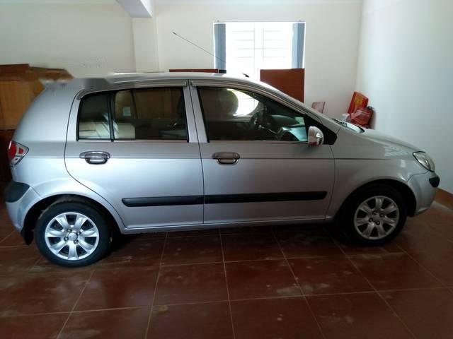 Cần bán xe Hyundai Getz sản xuất 2011, màu bạc, nhập khẩu nguyên chiếc xe gia đình