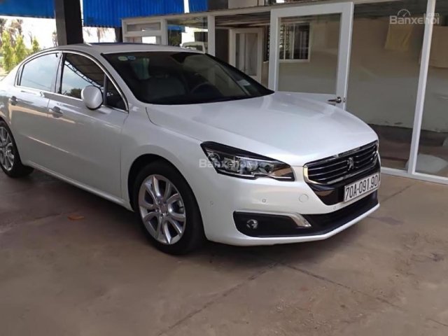 Cần bán xe Peugeot 508 1.6 AT sản xuất 2015, màu trắng, nhập khẩu nguyên chiếc mới chạy 5.000km