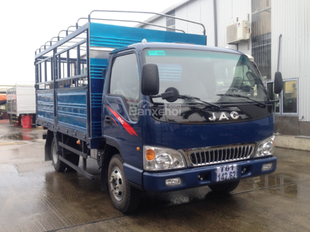 Bán xe tải Jac 2,4 tấn thùng mui bạt