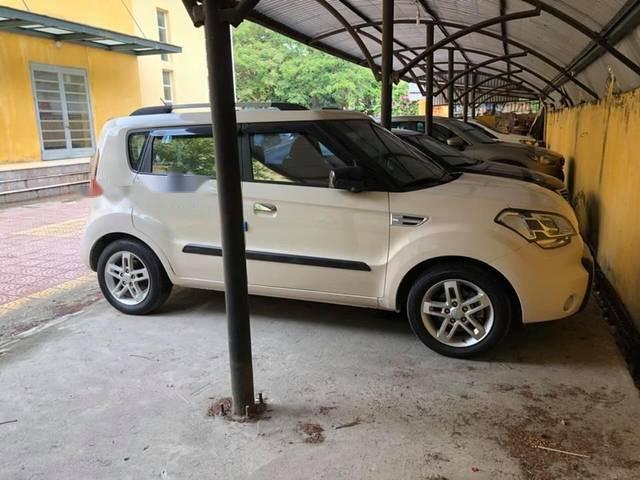 Bán xe Kia Soul năm sản xuất 2009, màu trắng giá cạnh tranh