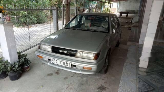 Bán Isuzu Gemini sản xuất năm 1988, màu bạc, 50 triệu