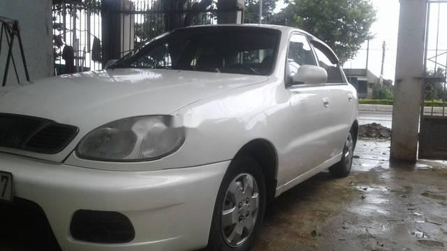 Cần bán xe Daewoo Lanos đời 2003, màu trắng, giá tốt