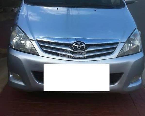 Bán Toyota Innova G đời 2010, màu bạc, giá 425tr