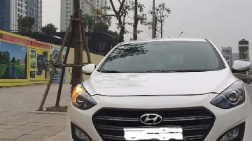 Bán xe Hyundai i30 1.6 Gamma AT đời 2013, màu trắng  