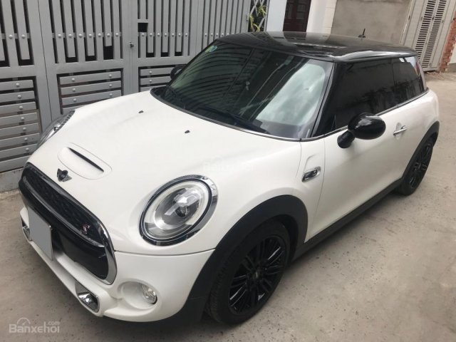 Mình cần bán Mini Cooper 2015 nhập Anh, màu trắng xe mới tinh