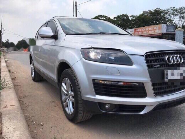 Cần bán lại xe Audi Q7 3.6 đời 2008, màu xám, 745 triệu