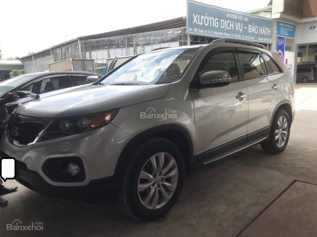 Bán xe Kia Sorento 2.4AT đời 2011, full xăng màu bạc, BS SG, giá 576tr