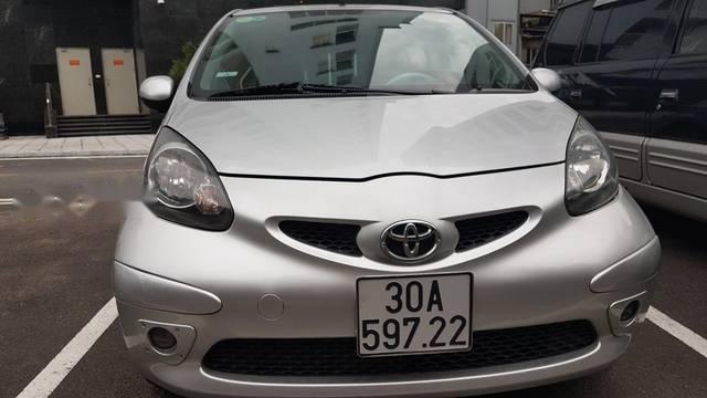 Cần bán Toyota Aygo năm 2007, màu bạc, nhập khẩu, 270 triệu