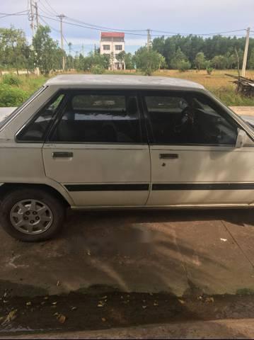 Bán Toyota Camry sản xuất năm 1986, màu trắng, giá chỉ 50 triệu