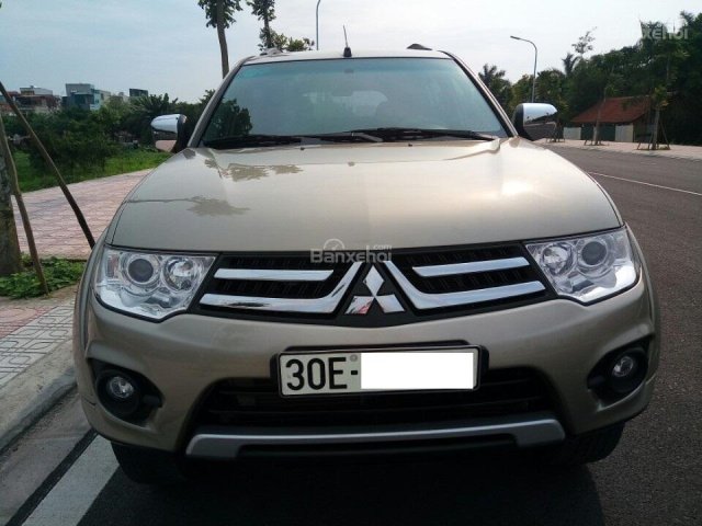 Mitsubishi Pajero sport MT, động cơ 2.5, máy dầu, xe 1 cầu, xe sản xuất 2017