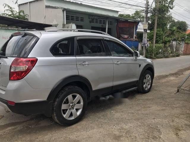 Bán ô tô Chevrolet Captiva 2007, màu bạc xe gia đình