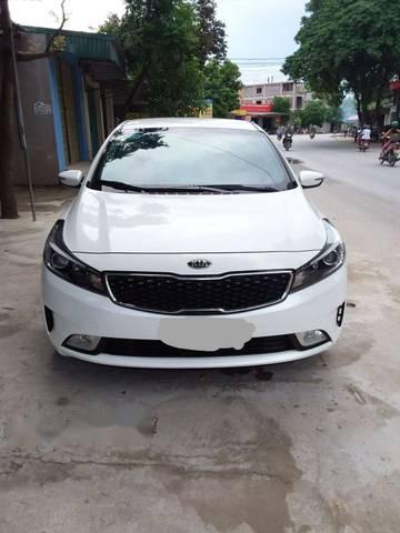 Cần bán gấp Kia Cerato năm 2016, màu trắng số sàn, 495 triệu