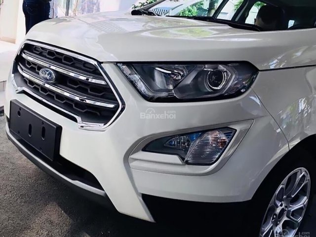 Bán xe Ford EcoSport Titanium đời 2018, màu trắng, giá tốt