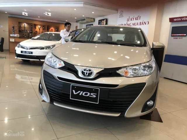 Cần bán xe Toyota Vios E CVT đời 2018, màu bạc, giá 549 triệu - Xe giao ngay giá tốt nhất TP. HCM