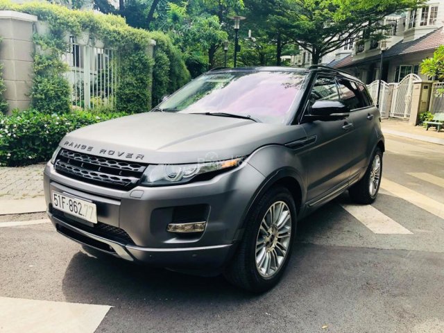 Cần bán Range Rover Evoque model 2012 Prestige, màu Loire Blue (đang dán đen nhám) full option