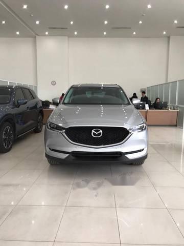 Cần bán Mazda CX 5 2.0 AT sản xuất năm 2018, màu bạc, 894tr