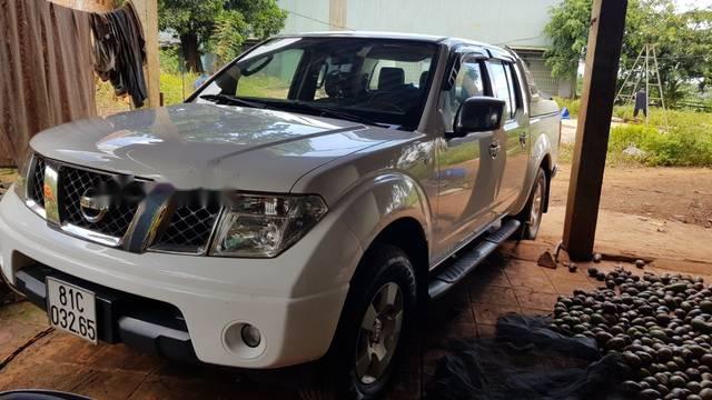 Bán xe Nissan Navara LE 2012, màu trắng, xe nhập nguyên chiếc từ Thái Lan