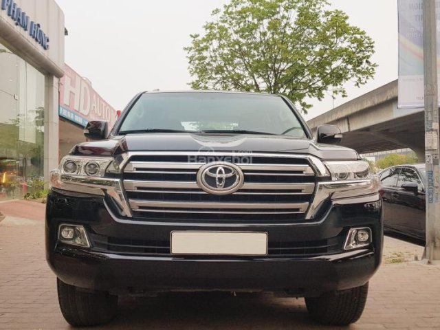 Bán Toyota Land Cruiser VX sản xuất 2016, màu đen, đăng ký tên cá nhân