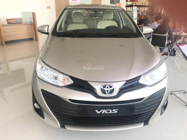 Cần bán xe Toyota Vios E CVT đời 2018, màu nâu, hỗ trợ trả góp lãi suất cố định, khuyến mãi hấp dẫn