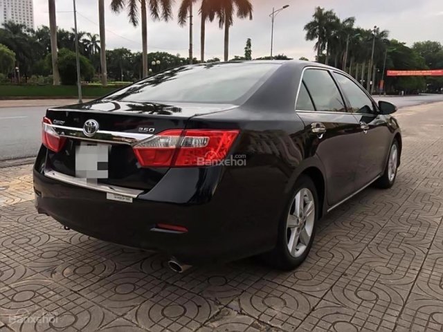 Cần bán xe Toyota Camry 2.5Q năm sản xuất 2014, màu đen