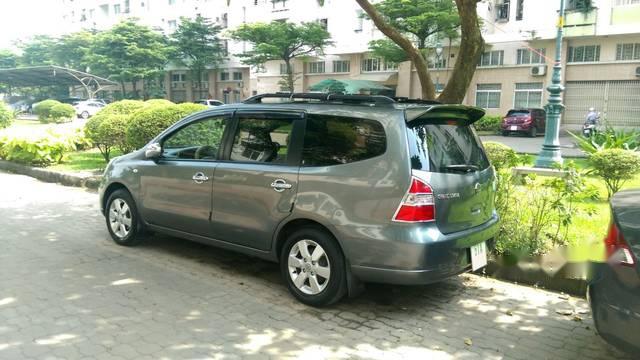 Cần bán xe Nissan Livina 2011 xe gia đình, giá chỉ 368 triệu