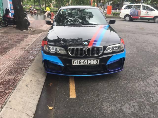 Bán xe BMW 3 Series 318i năm 2005, màu đen chính chủ, giá tốt