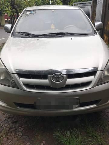 Cần bán gấp Toyota Innova sản xuất 2007, màu bạc  