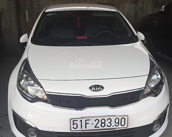 Bán ô tô Kia Rio sản xuất 2015, màu trắng, nhập khẩu 