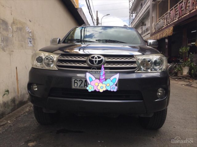 Bán xe Toyota Fortuner năm 2011 màu đen, giá tốt