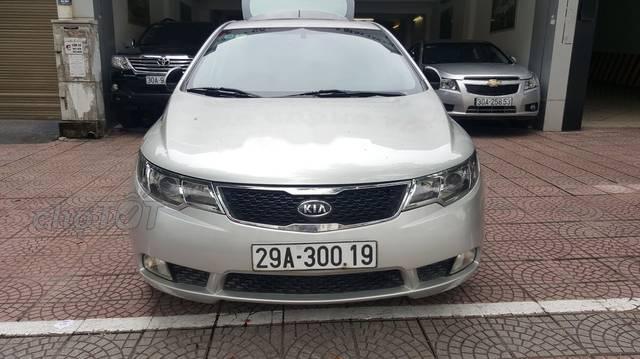 Cần bán xe Kia Cerato đời 2011, màu bạc, giá chỉ 455 triệu