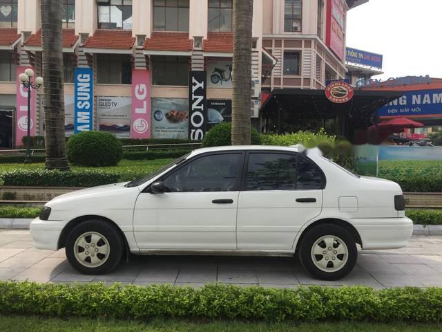 Cần bán gấp Toyota Corolla altis đời 1993, màu trắng  