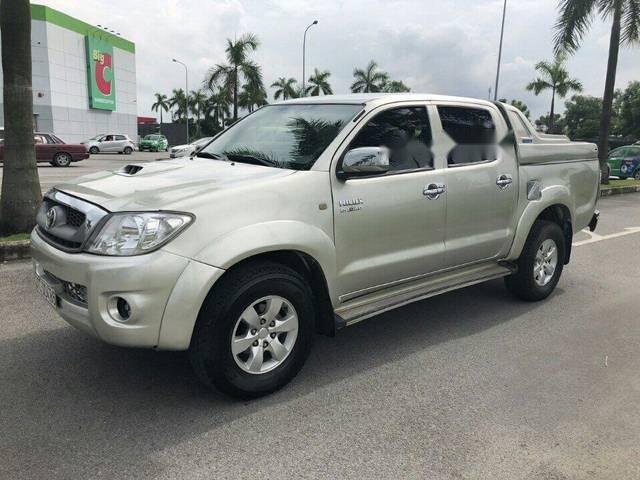 Cần bán Toyota Hilux 3.0 đời 2010, nhập khẩu như mới0