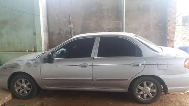 Cần bán xe Kia Spectra năm sản xuất 2004, màu bạc chính chủ