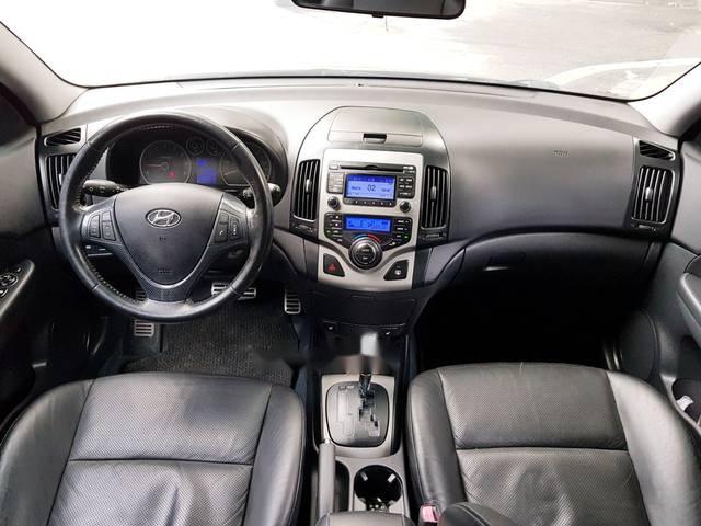 Cần bán gấp Hyundai i30 CW đời 2009, màu bạc chính chủ