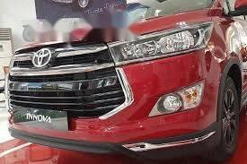 Cần bán Toyota Innova Venturer sản xuất 2018, màu đỏ, 855 triệu