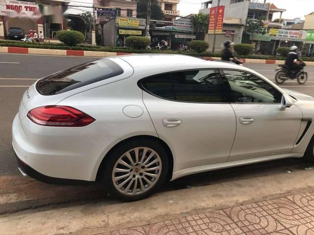 Bán Porsche Panamera năm sản xuất 2015, màu trắng, giá tốt