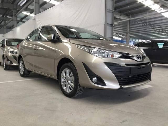 Cần bán Toyota Vios 1.5 E MT 2018, màu vàng, giá tốt