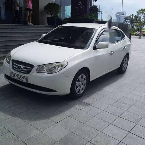 Bán Hyundai Elantra đời 2011, màu trắng